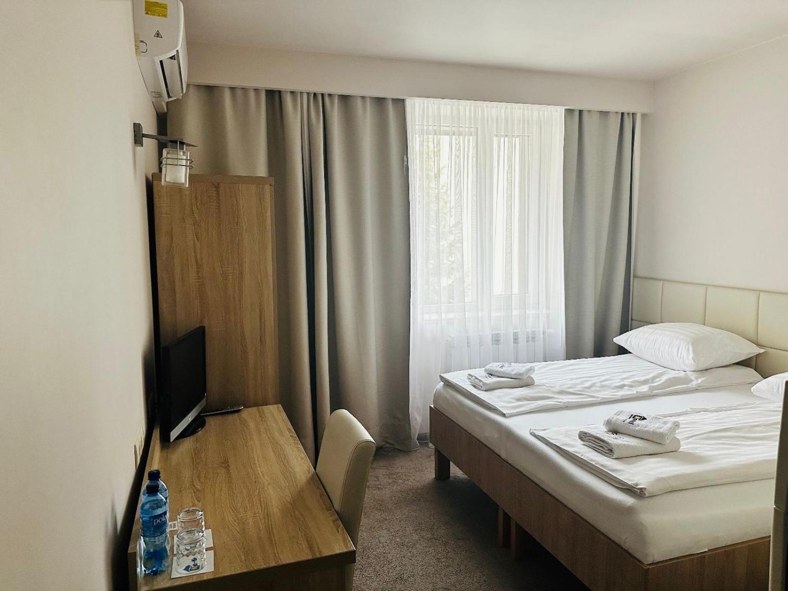 ראדום Hotel Tm מראה חיצוני תמונה