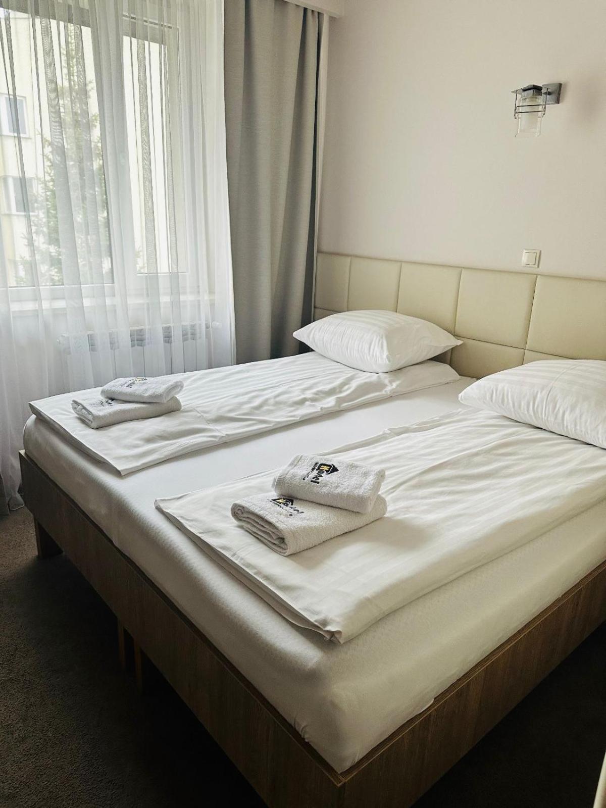 ראדום Hotel Tm מראה חיצוני תמונה