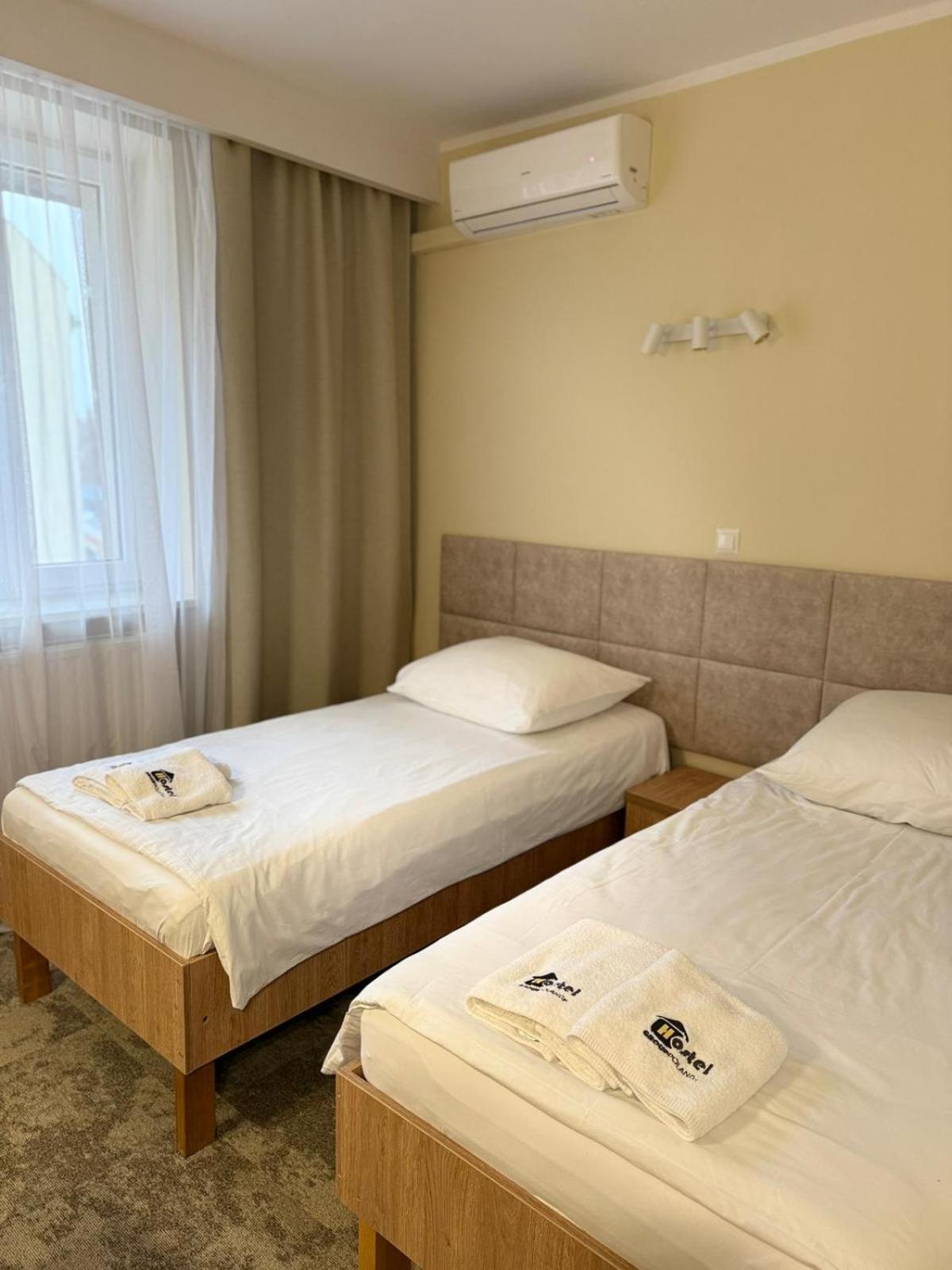 ראדום Hotel Tm מראה חיצוני תמונה
