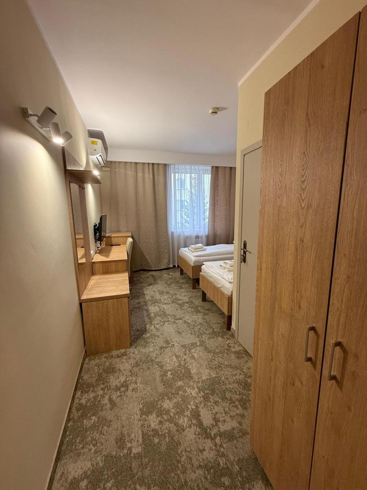 ראדום Hotel Tm מראה חיצוני תמונה