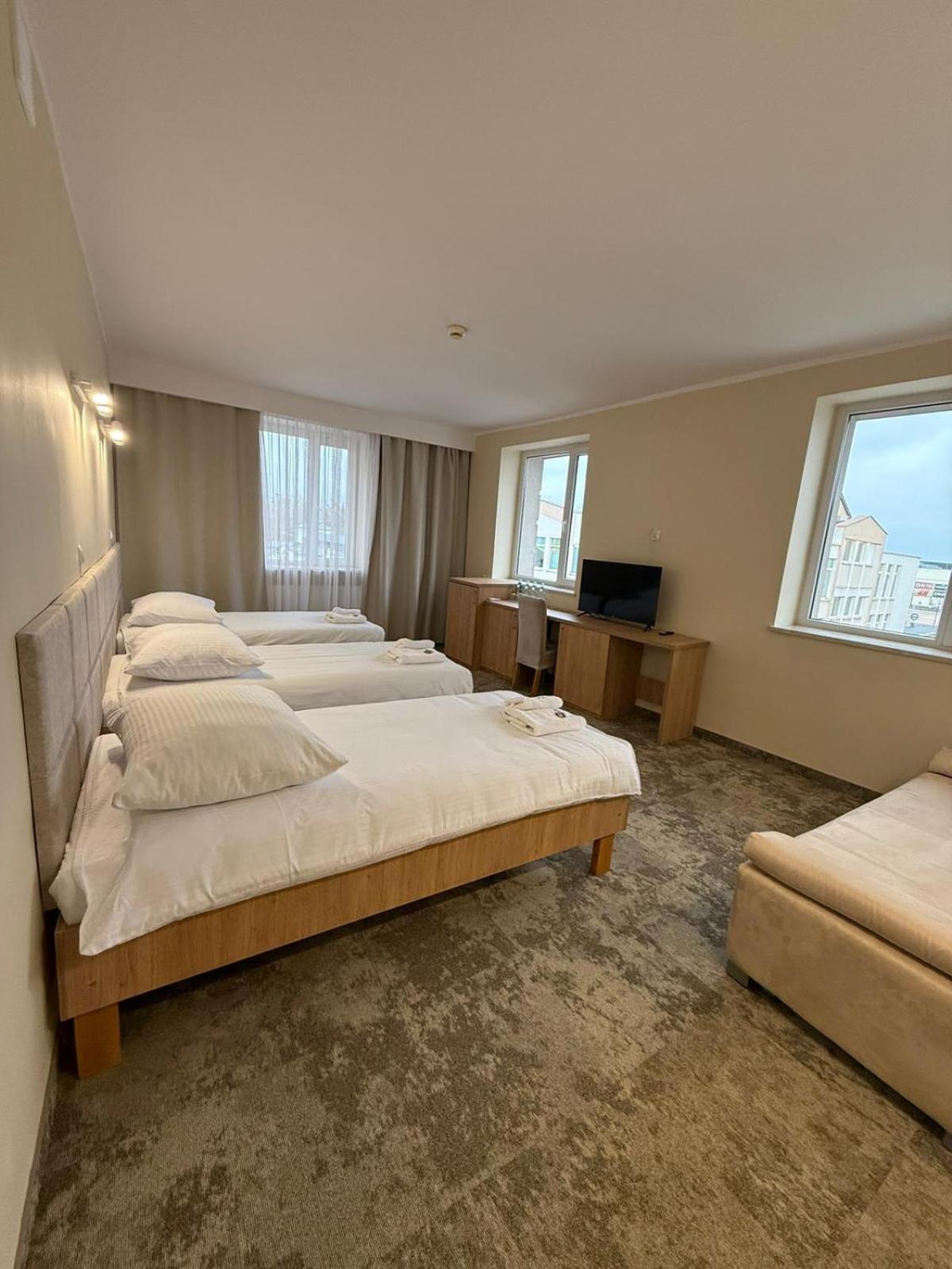 ראדום Hotel Tm מראה חיצוני תמונה