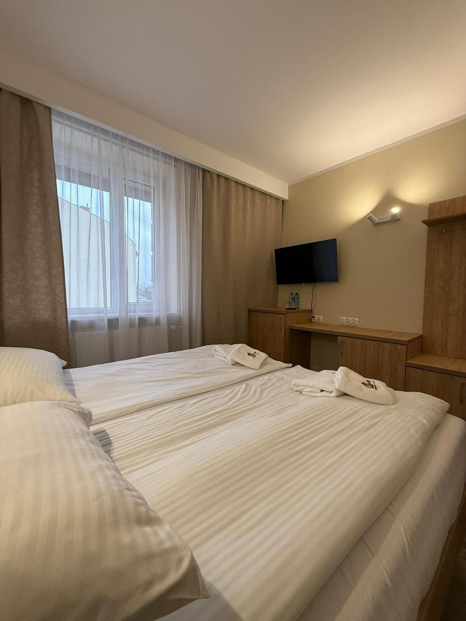 ראדום Hotel Tm מראה חיצוני תמונה