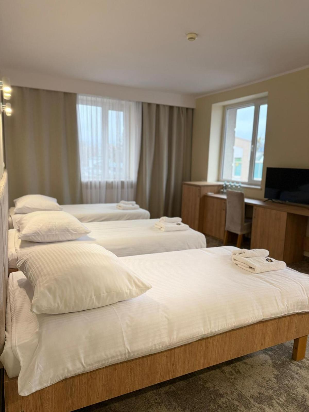 ראדום Hotel Tm מראה חיצוני תמונה
